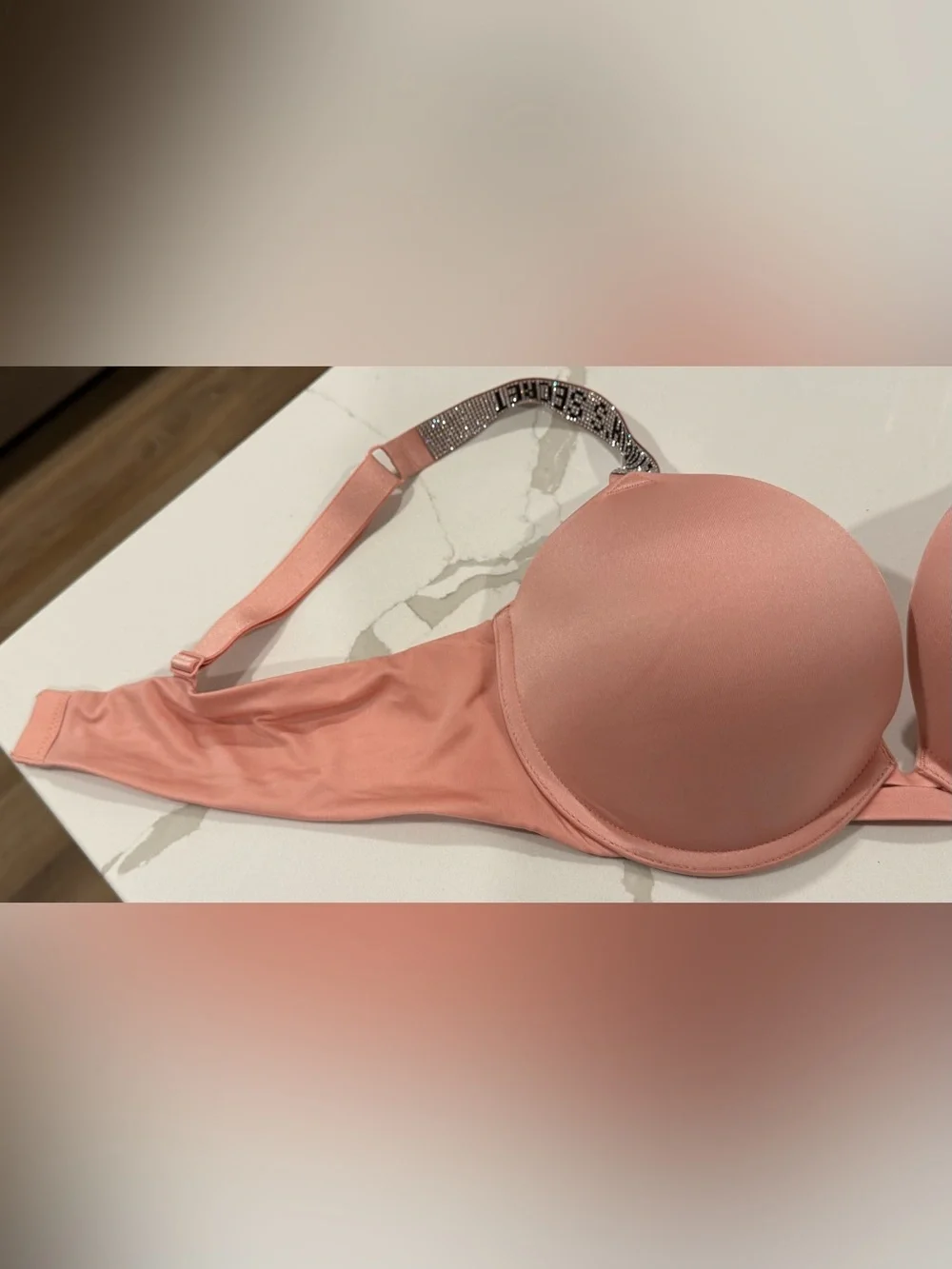 Victoria’s Secret Very Sexy Push Up Bra 38B Pink Rhinestone Logo Straps Bling